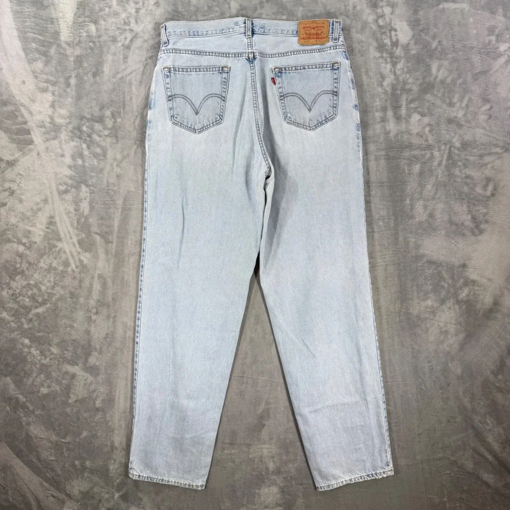 VIntage Levi's 560 Comfort Fit Jeans Men's Size 36x34 Blue Light Wash Relaxed